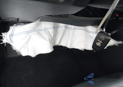 2020 Toyota Rav4 Xle Premium z USA, uszkodzony, nr VIN 2T3C1RFV9LW065513